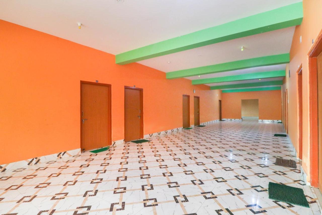 Spot On 68151 Prafulla Palace Hotel Jatani Екстериор снимка