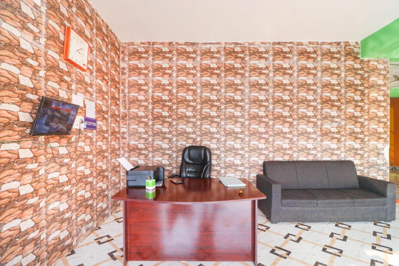 Spot On 68151 Prafulla Palace Hotel Jatani Екстериор снимка
